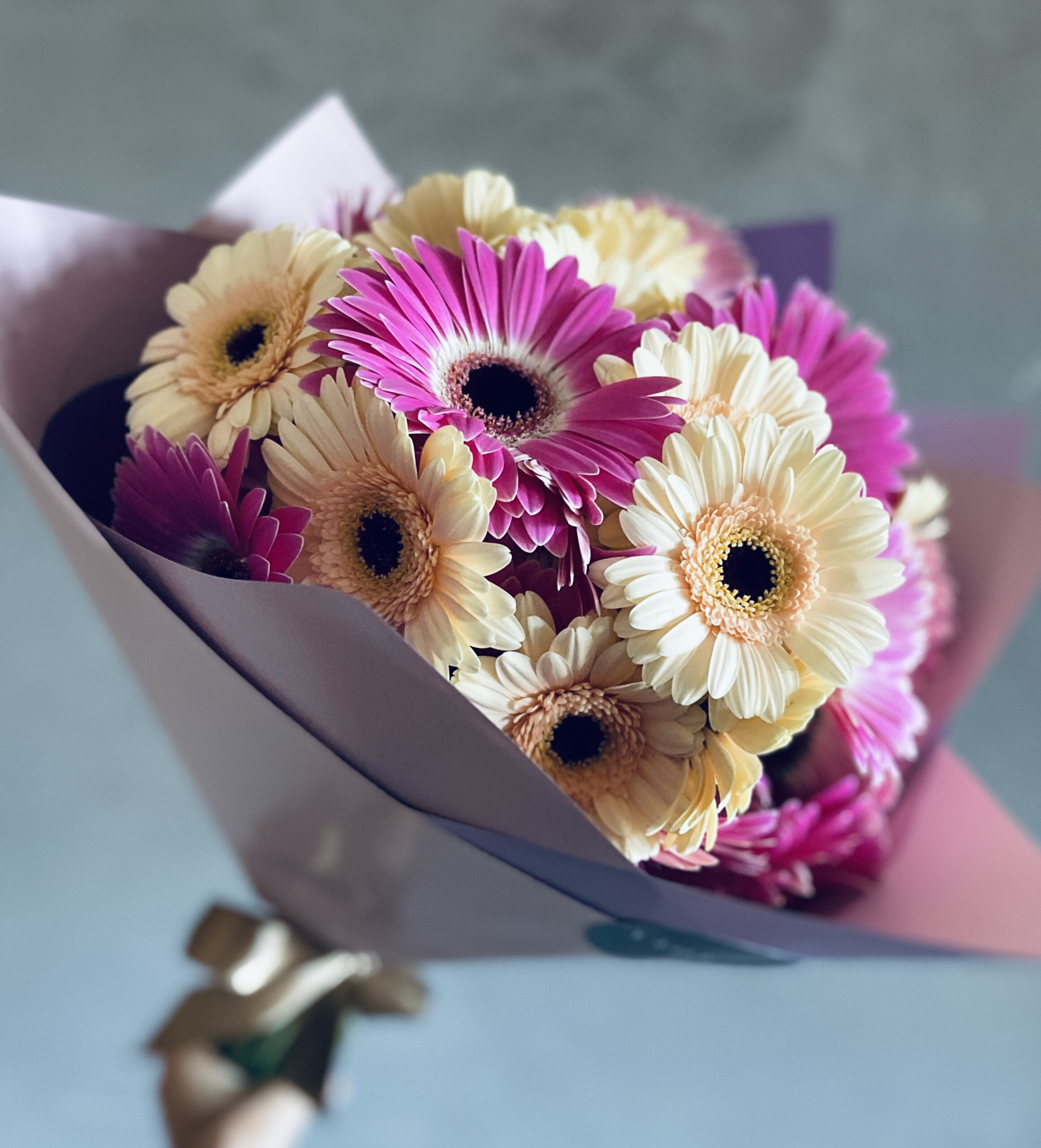 Ziedu kompozīcijas un individuāli pušķi