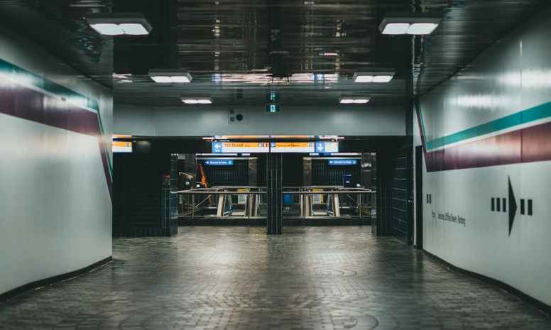 Top-7 rīki efektīvi organizēta darba vietas izveidei attālinātajā darbā 2025. gadā: kā maksimizēt produktivitāti un komfortu.