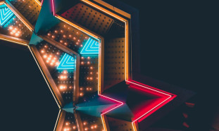 Kā izmantot STAR metodi, lai strukturētu atbildes uz intervijām: 6 piemēri, kas palīdzēs jums izcelties 2025. gadā.