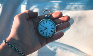 Kā integrēt atpūtas laiku blīvā darba grafikā: 5 efektīvas metodes, lai sasniegtu harmoniju starp darbu un personīgo dzīvi.