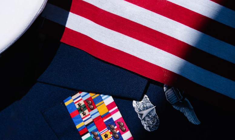 Veiksmīgas starpprofesionālo konfliktu risināšanas noslēpumi: 5 stratēģijas harmoniskai sadarbībai komandā.